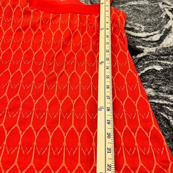 THE NORTH FACE orangish red exercise top with cross back shoulder straps - Picture 13 of 13